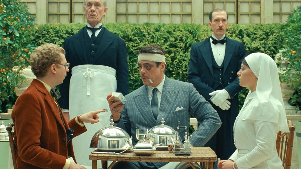 Michael Cera, Benicio Del Toro and Mia Threapleton in "The Phoenician Scheme."