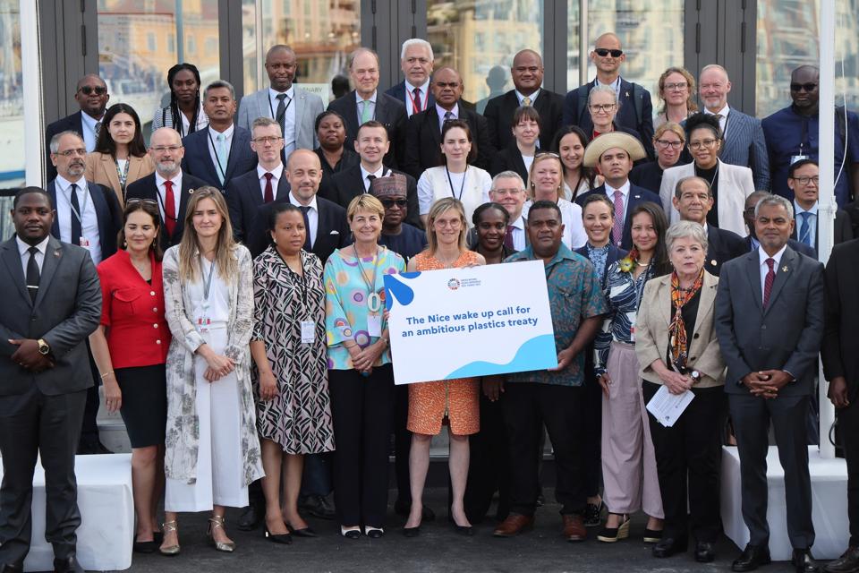 FRANCE-POLITICS-ENVIRONMENT-OCEANS-DIPLOMACY