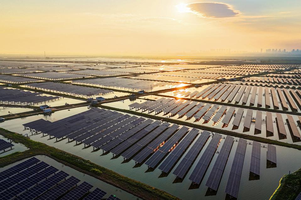 TOPSHOT-CHINA-ECONOMY-ENERGY-SOLAR