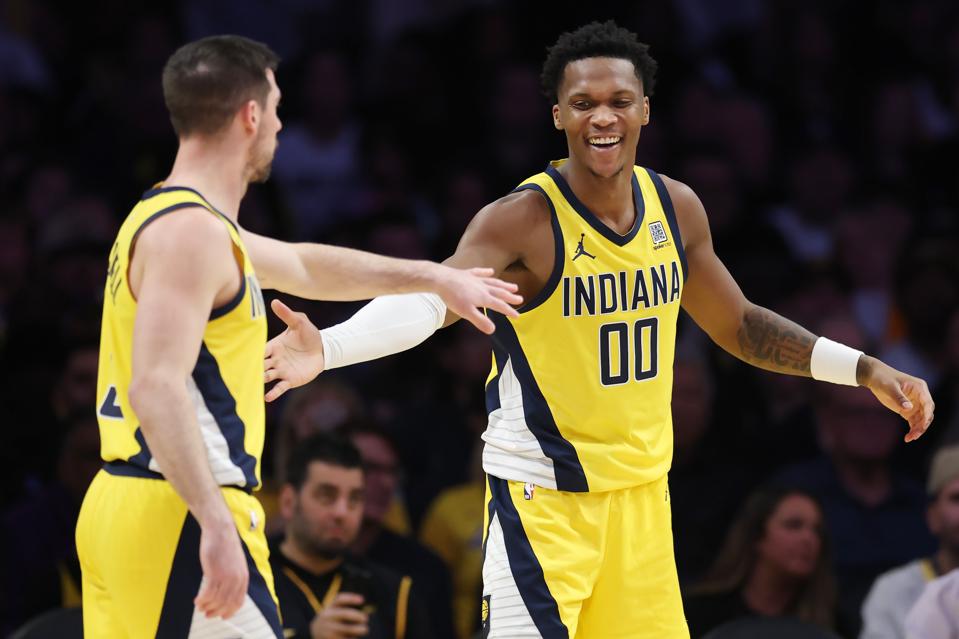 Indiana Pacers v Los Angeles Lakers