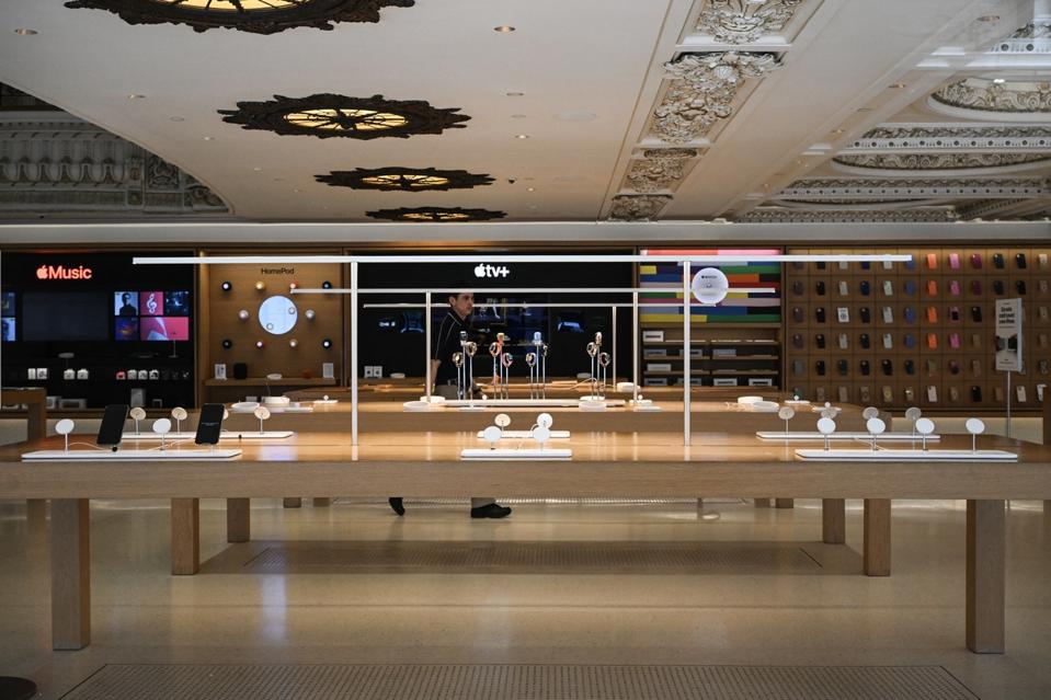 Apple store attacked