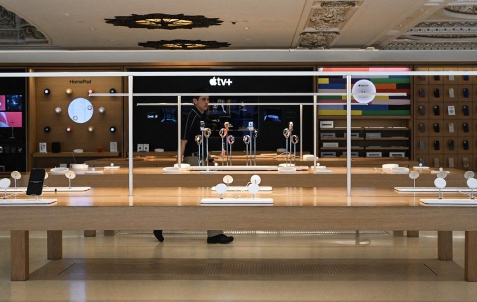 Apple store attacked