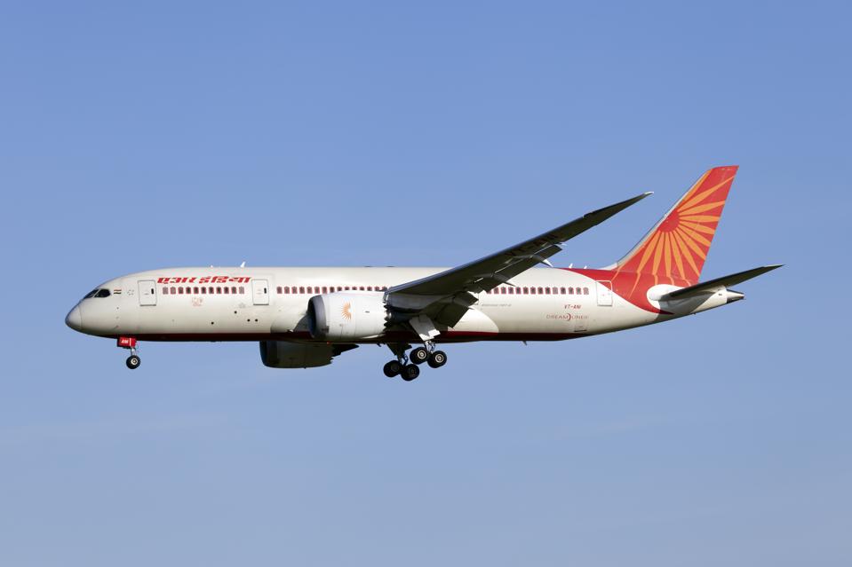 An Air India Boeing 787-8 Dreamliner landing at Copenhagen...
