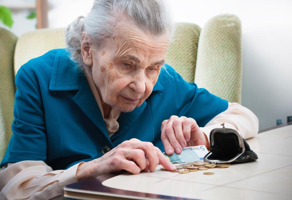 abuso de problemas en todo el mundo de los ancianos