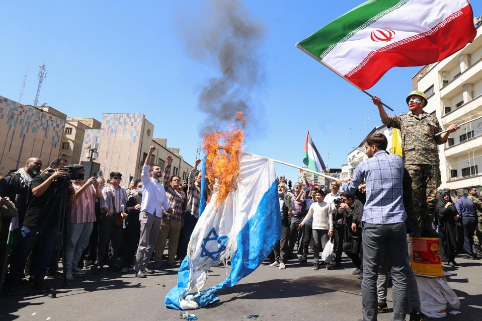 IRAN-ISRAEL-CONFLICT-SYRIA-FUNERAL