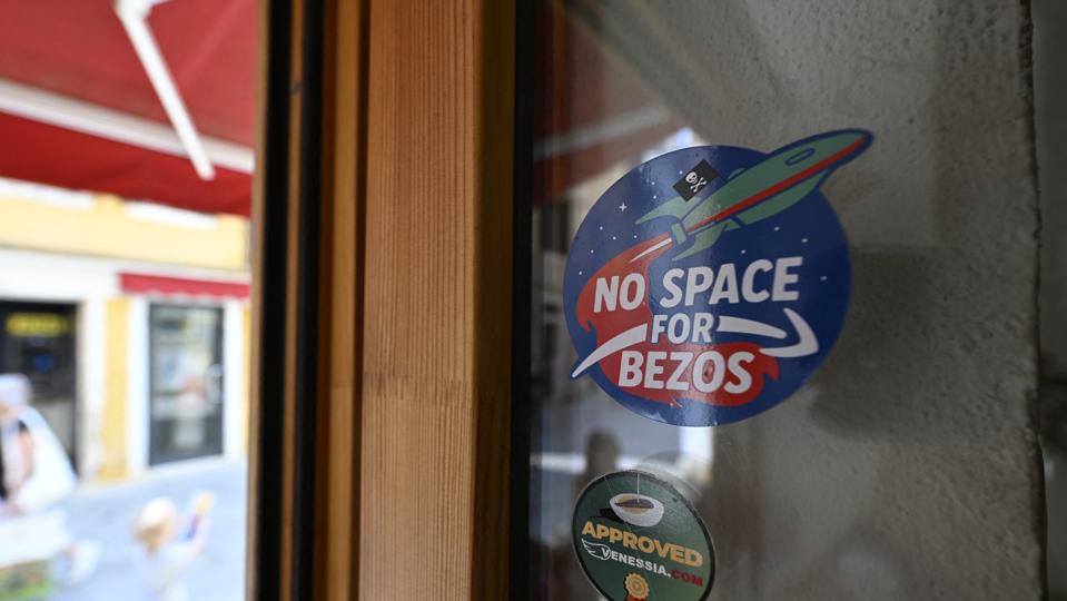 ITALY-WEDDING-BEZOS-VENICE