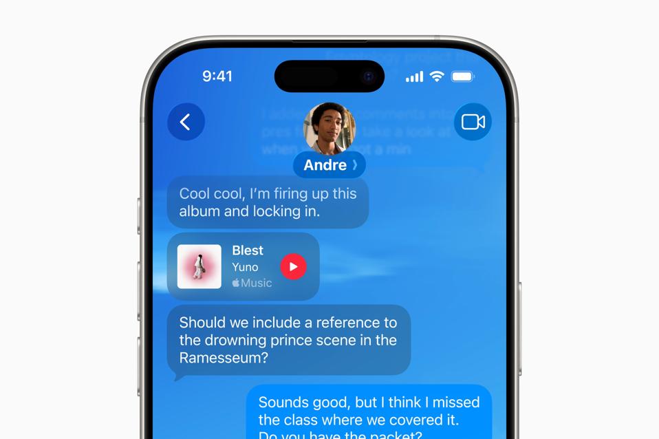 Apple-WWDC25-iOS-26-Messages-custom-Background-250609