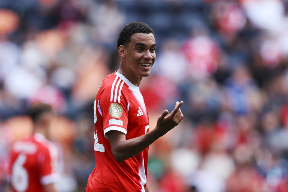 FC Bayern München v Auckland City FC: Group C - FIFA Club World Cup 2025