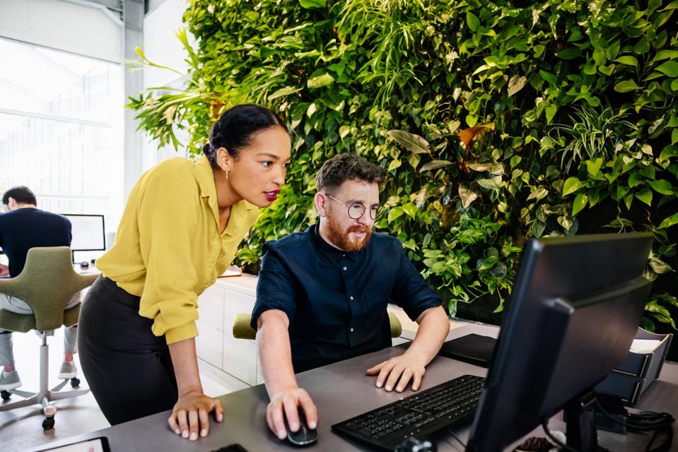 Why AI ROI Starts Depends On Governance And Training
