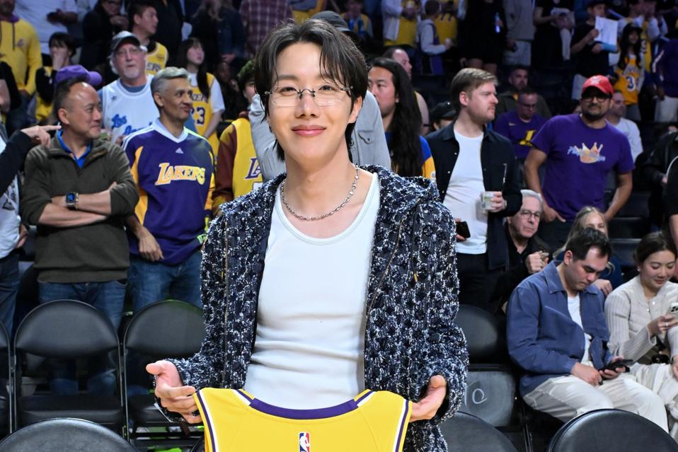 Celebrities At The Los Angeles Lakers Game