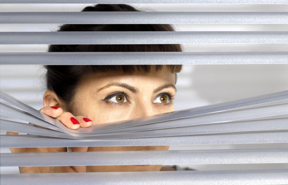 Never share these 7 details online, warns a former detective