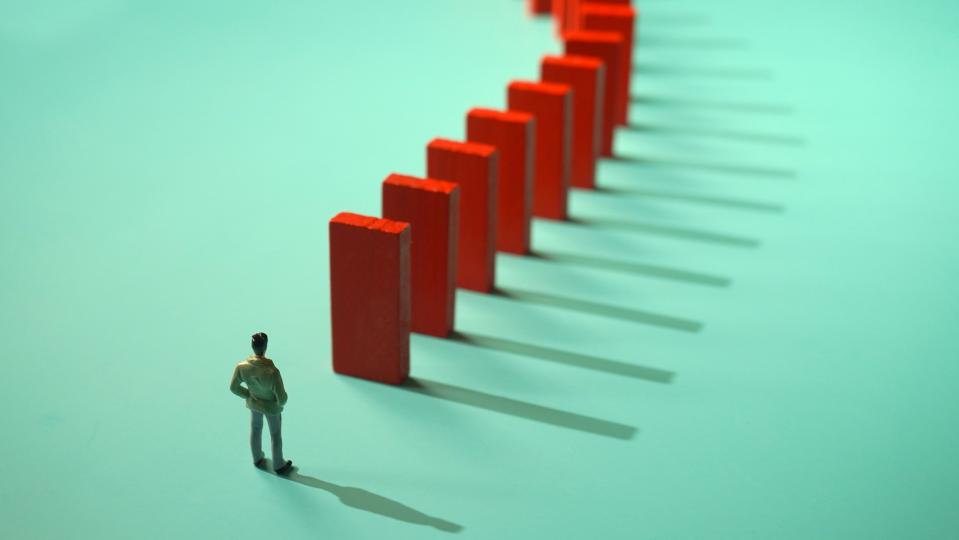 business working challenge , risk of collapse