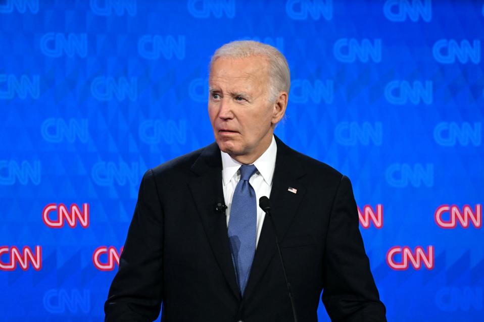 TOPSHOT-US-VOTE-POLITICS-DEBATE-BIDEN-TRUMP