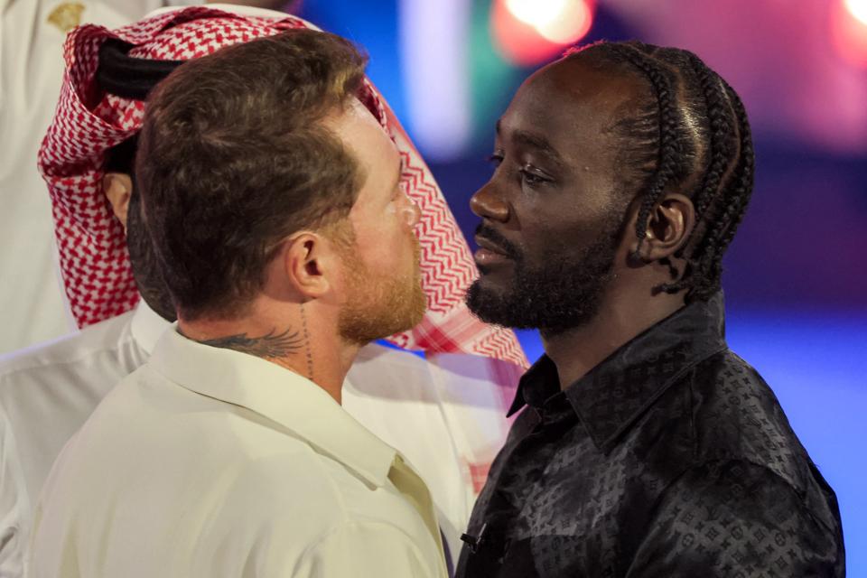 BOXING-SAUDI-ALVAREZ-CRAWFORD