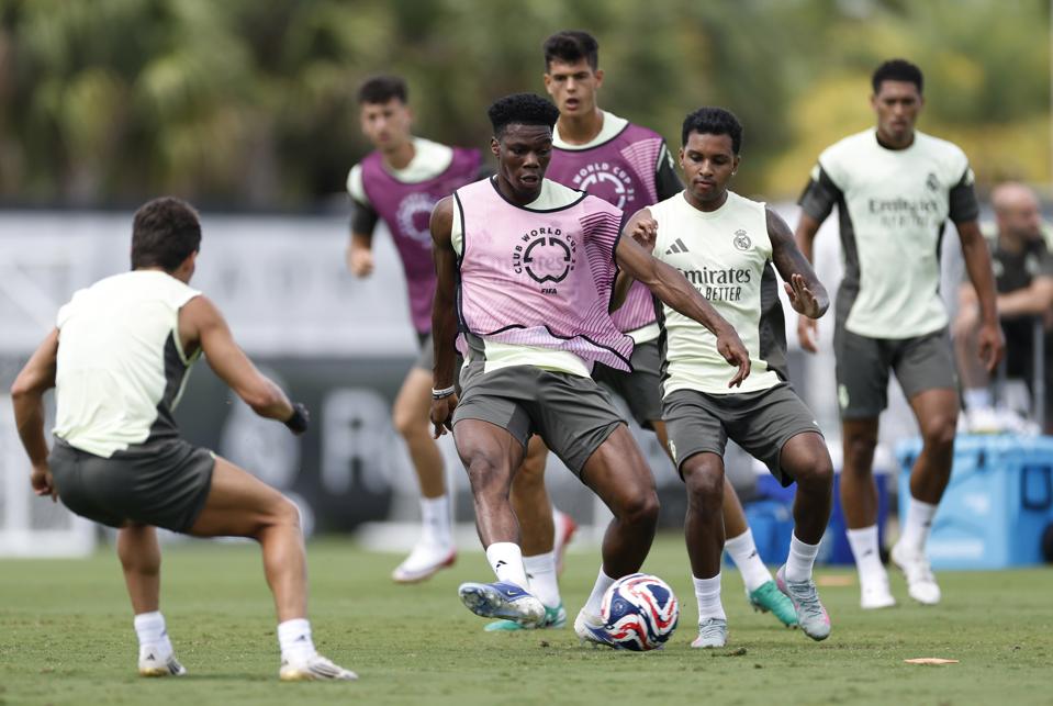 Real Madrid faces Pachuca in the Club World Cup.