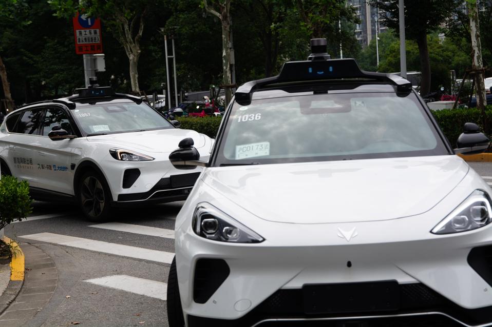 Luobo Kuai Pao, The Baidu Robotaxi, Starts Test Running In Partial Shanghai