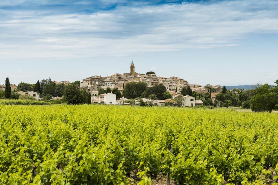 Picturesque village, Vacqueyras, Dentelles de Montmirail, Vaucluse department, Provence, Provence-Alpes-Cote dAzur, France