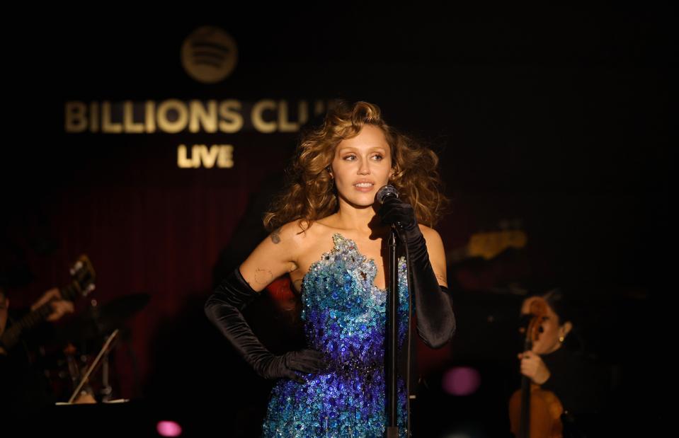 Miley Cyrus Billions Club Series Paris