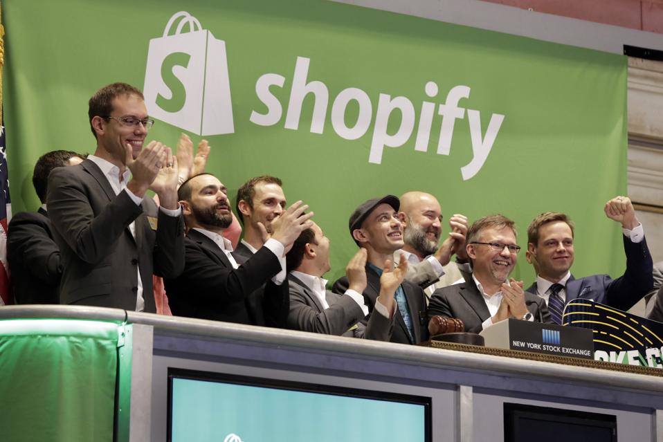APTOPIX Financial Markets Wall Street Shopify IPO