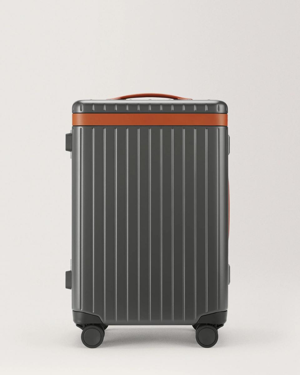 Carl Friedrik The Carry-On in Grey/Cognac.