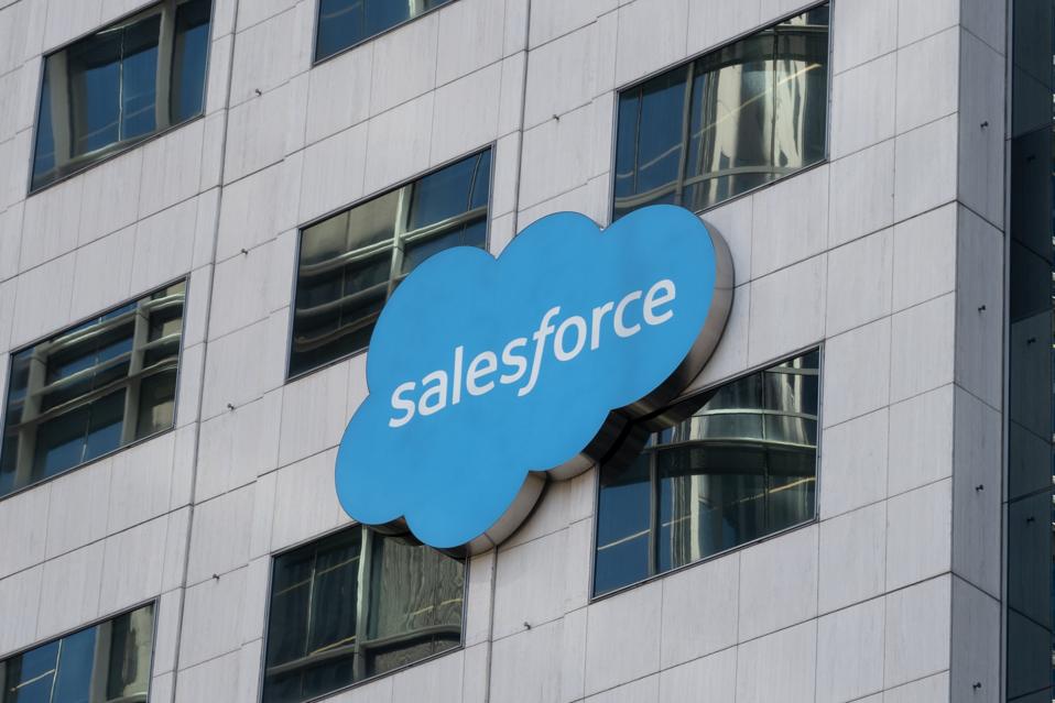 Salesforce Office fasada
