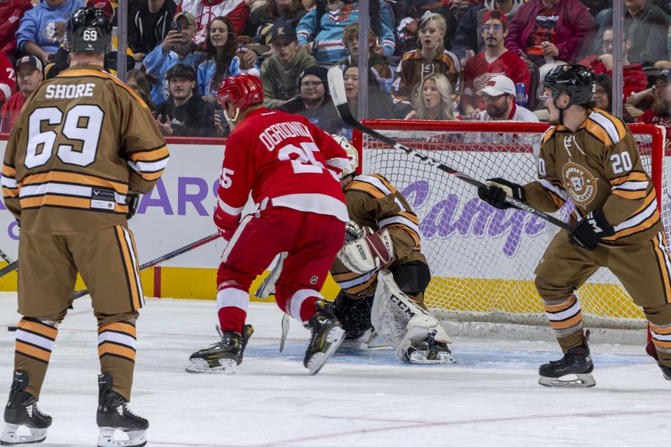 Red Wings alumni vs. the 'Shoresy' cast at Little Caesars Arena on November 11, 2024