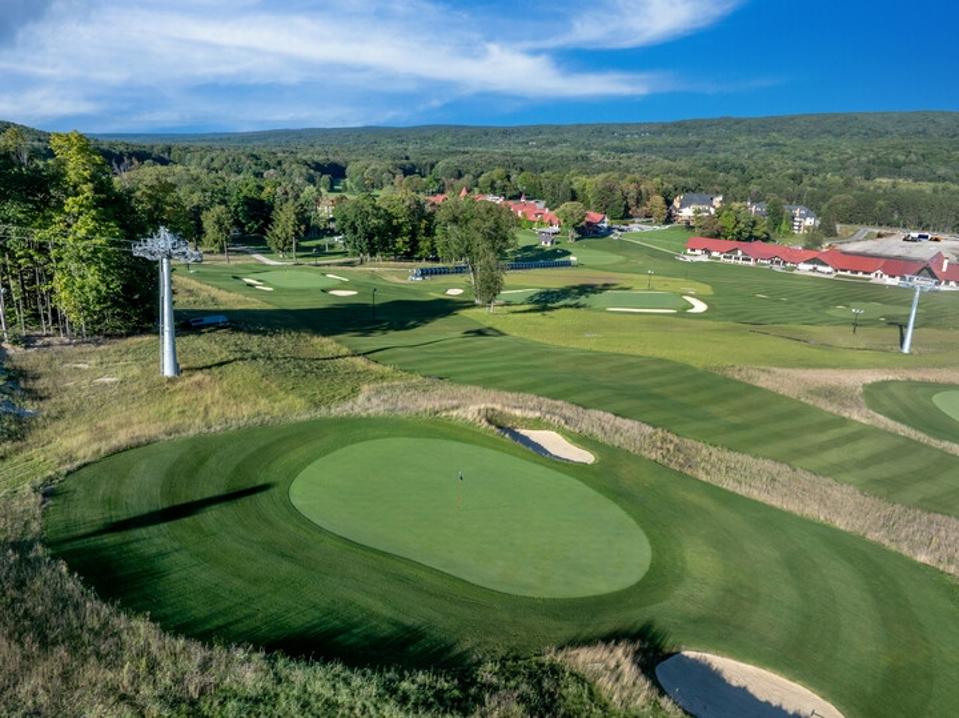 No. 7 green at Doon Brae with a view
