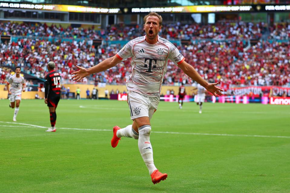 CR Flamengo v FC Bayern München: Round Of 16 - FIFA Club World Cup 2025