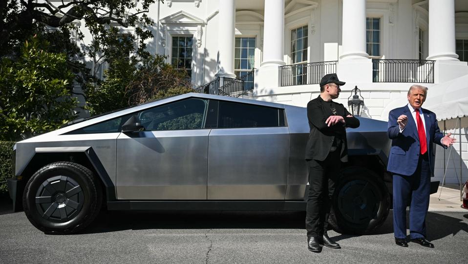 US-POLITICS-TRUMP-TESLA