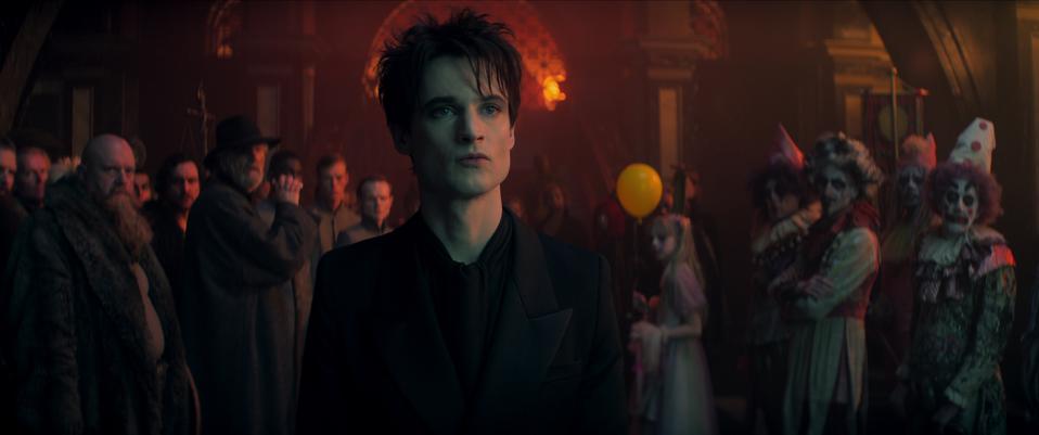 The Sandman. Tom Sturridge as Dream in episode 203 of The Sandman.