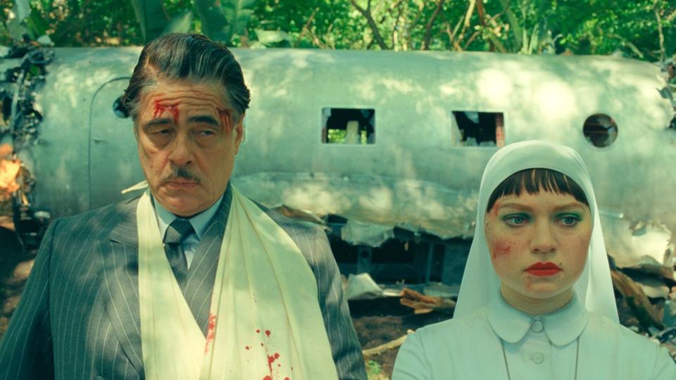 Benicio Del Toro and Mia Threapleton in "The Phoenician Scheme."