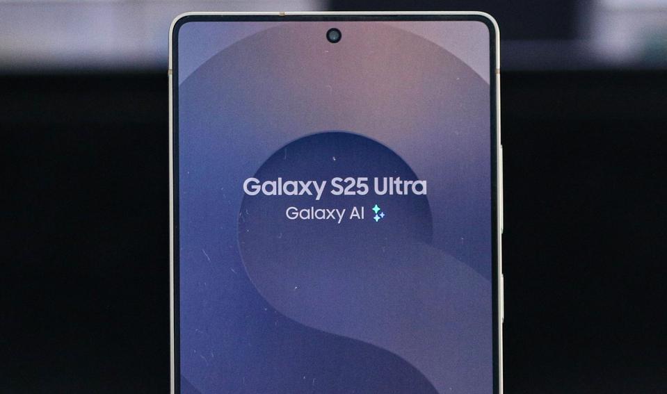 Samsung Galaxy S25 And Galaxy S25 Ultra Mobile Phones