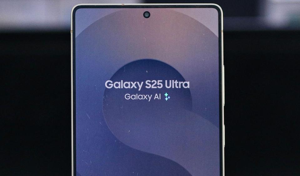 Samsung Galaxy S25 And Galaxy S25 Ultra Mobile Phones