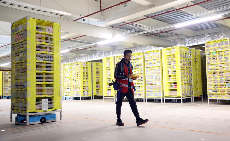 AI Amazon robotic fulfillment center