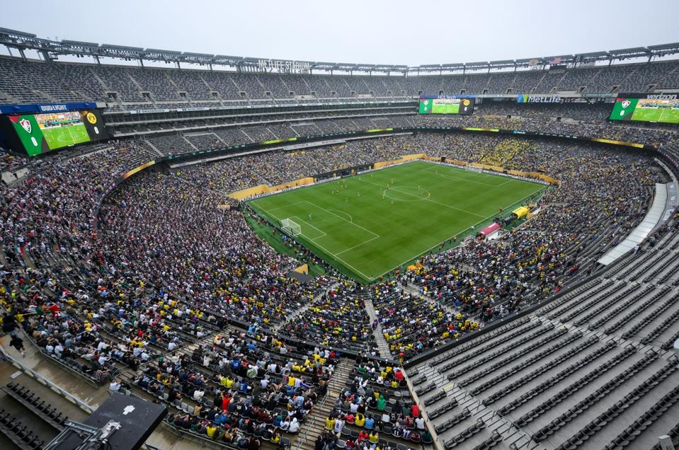 Fluminense FC v Borussia Dortmund: Group F - FIFA Club World Cup 2025