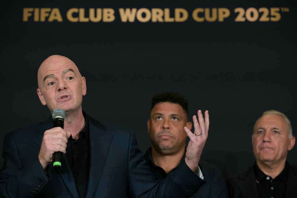 FBL-WC-CLUB-2025-PRESSER