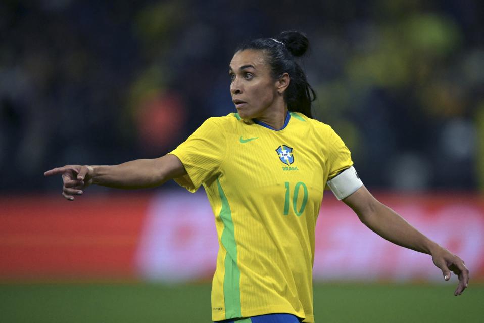 FBL-FRIENDLY-WOMEN-BRA-JPN