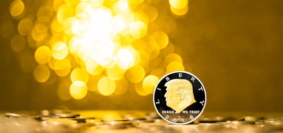 Moneda con Donald Trump sobre antecedentes brillantes
