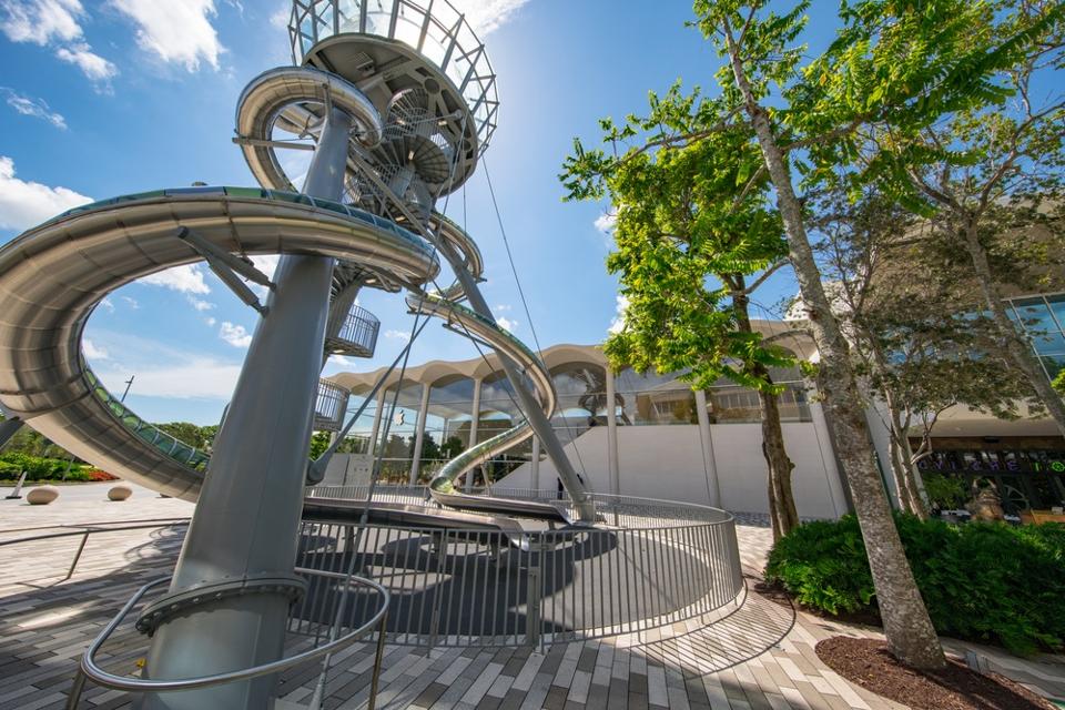 Aventura Slide Tower