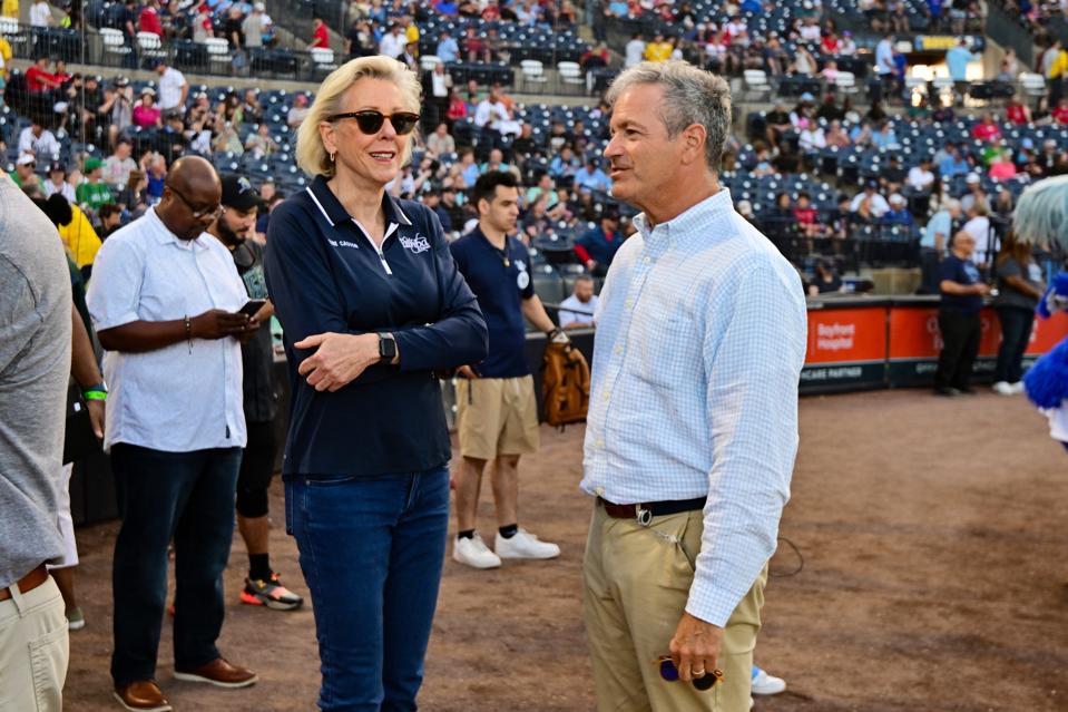 Stu Sternberg and Jane Castor 