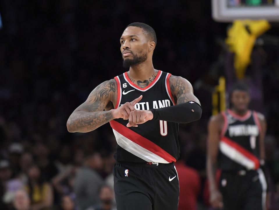Portland Trail Blazers v Los Angeles Lakers