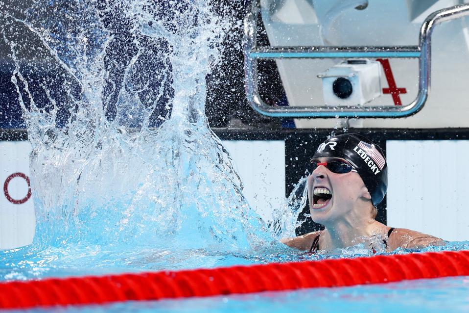 Swimming - Olympic Games Paris 2024: Day 5
