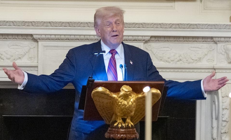 Trump, Donald Trump, bitcoin, bitcoin price, crypto, ethereum, XRP, bitcoin price prediction, image