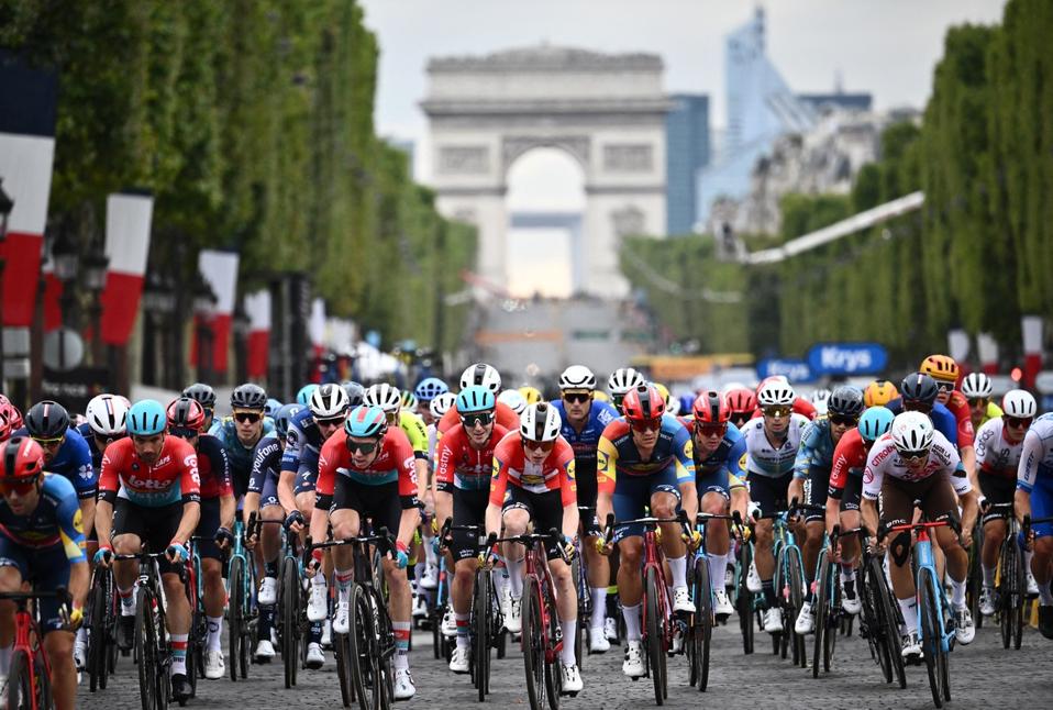 CYCLING-FRA-TDF2023-STAGE21