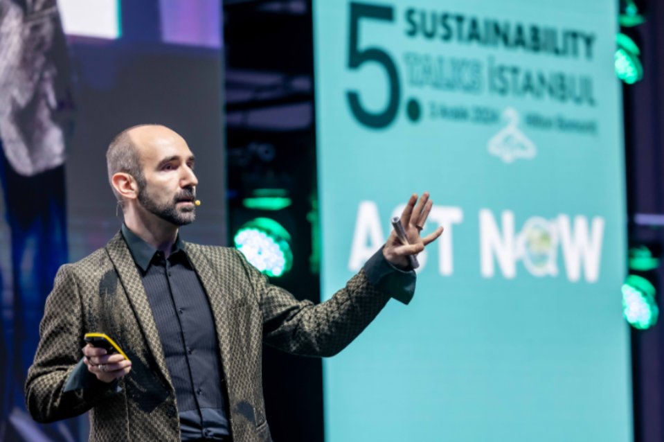 Hakan Karaosman trailblazer in the sustainability fashion space