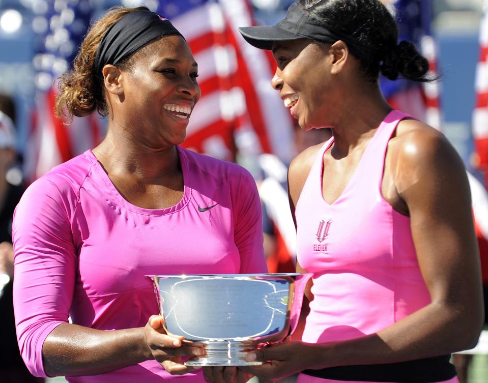US Open 2009 Womens Doubles Finals: Holding winners Trophy C