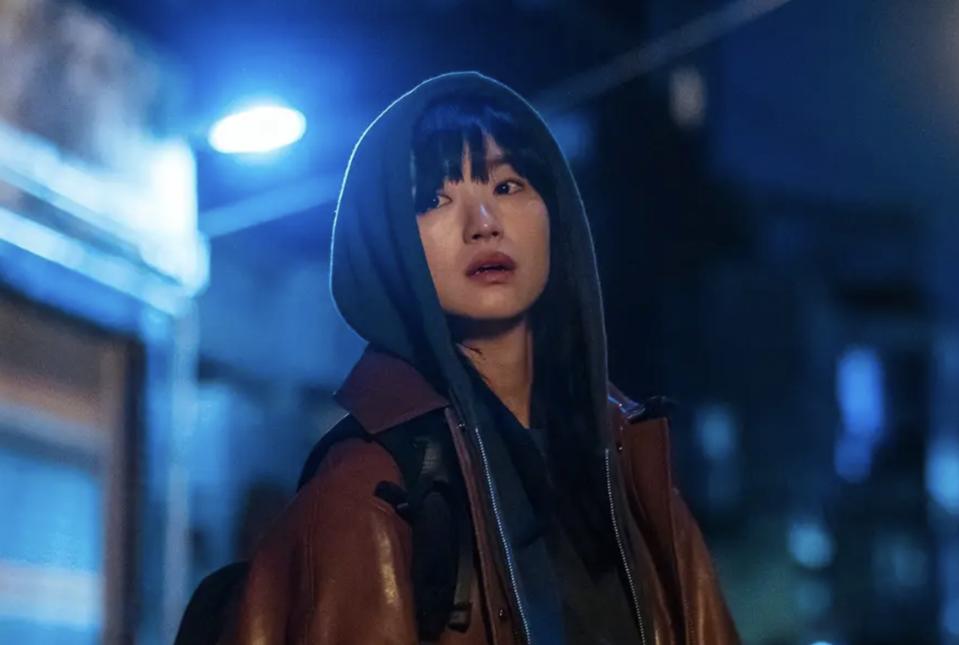 Korean actress Won in-ah in a hoodie and jacket.