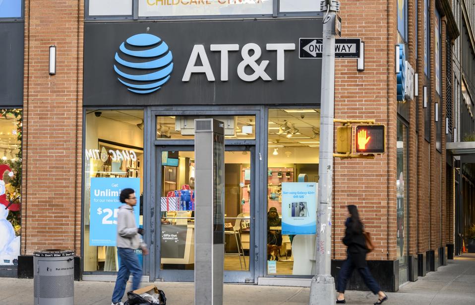 AT&T is shuttering its AT&T Photo Storage service.