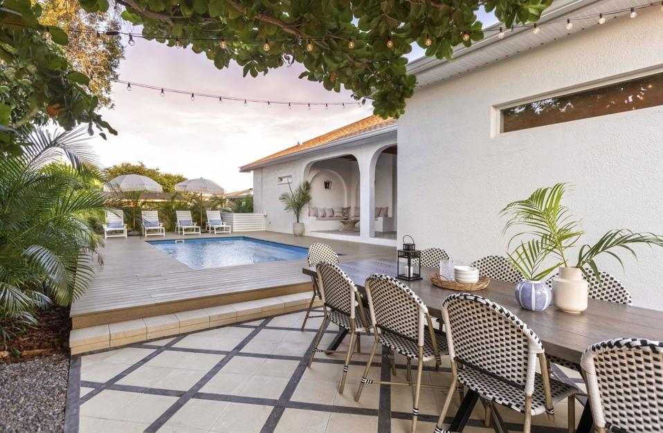 Photo 1 Urban MOdular lounge