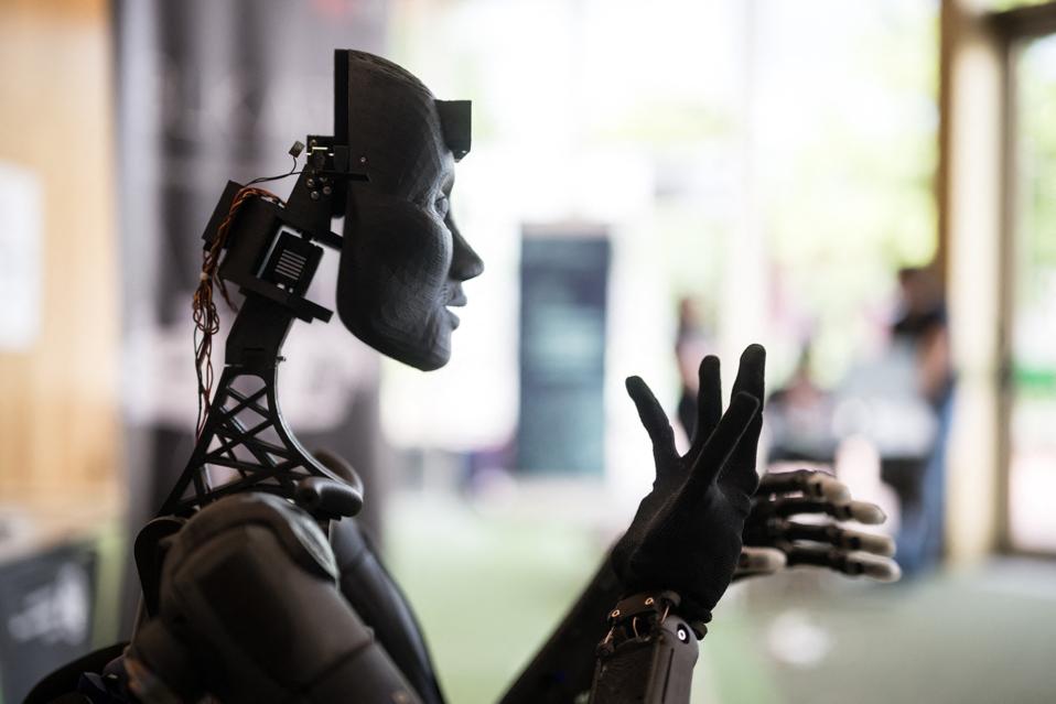 China Advances Brain-Computer Interfaces Challenging US AI Leadership